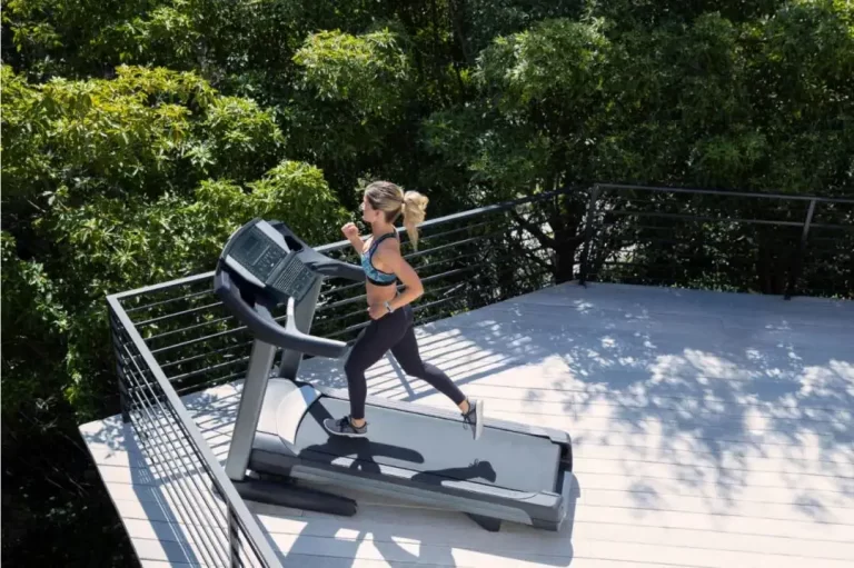 What’s the Difference Between Treadmill Running and Outdoor Running?
