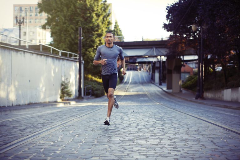 The Right Way to Lose Weight Through Running: Control Your Running Intensity